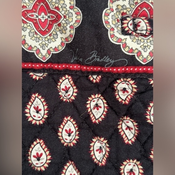 Vera Bradley Betsy Handbag Purse Pirouette Black Red Floral Quilted Retired Fall - Picture 2 of 6